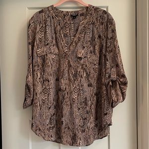 Like new - Torrid Harper blouse - Sz 00